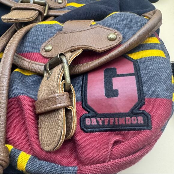 Harry Potter Unisex Hogwarts Alumni Gryffindor Backpack Red Gold Wizarding World - Picture 4 of 11